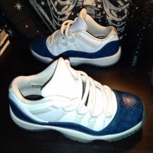 Jordan 11s